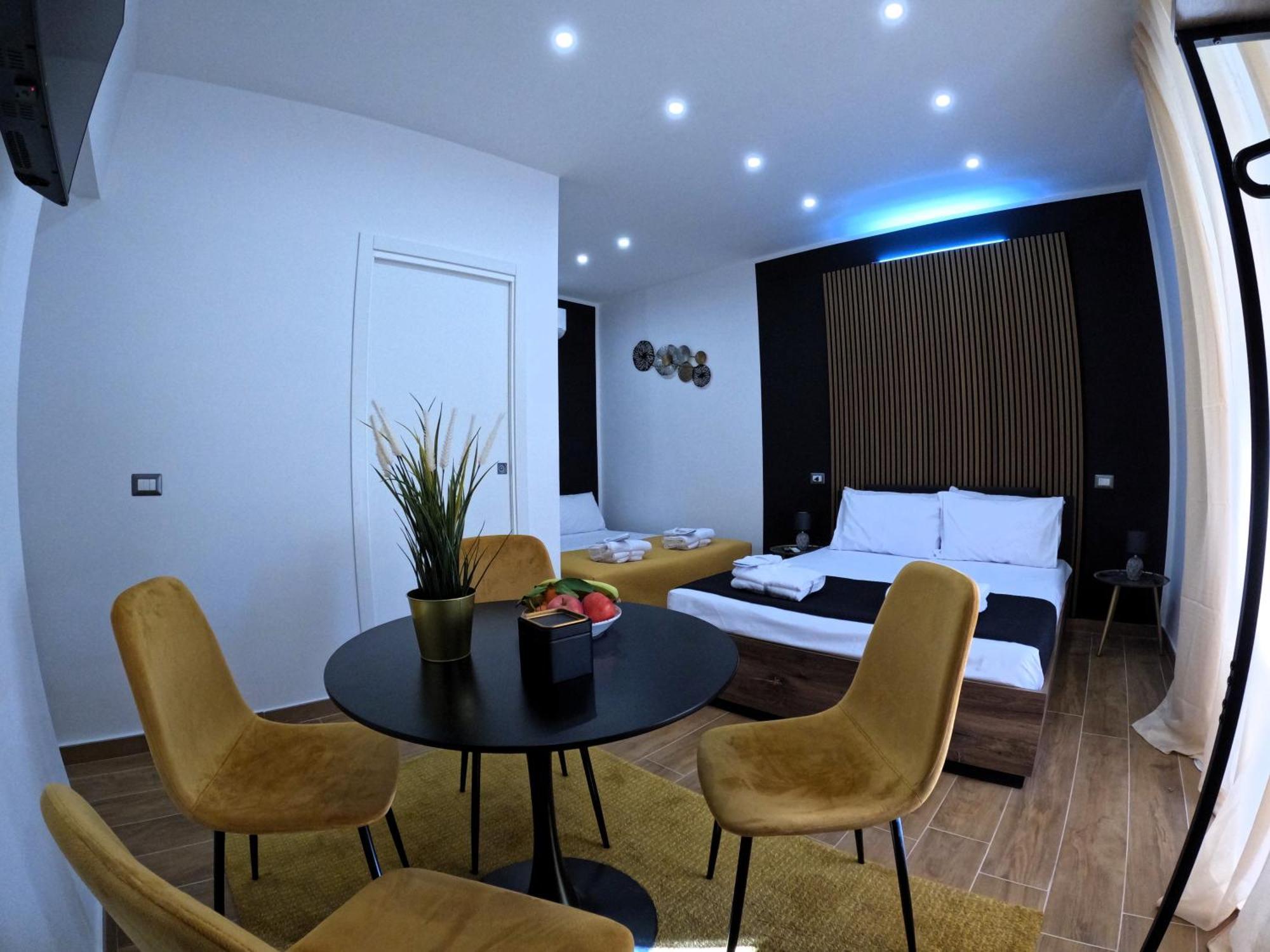 Blackwoody Contemporary Rooms - Napoli Centro Storico Zewnętrze zdjęcie