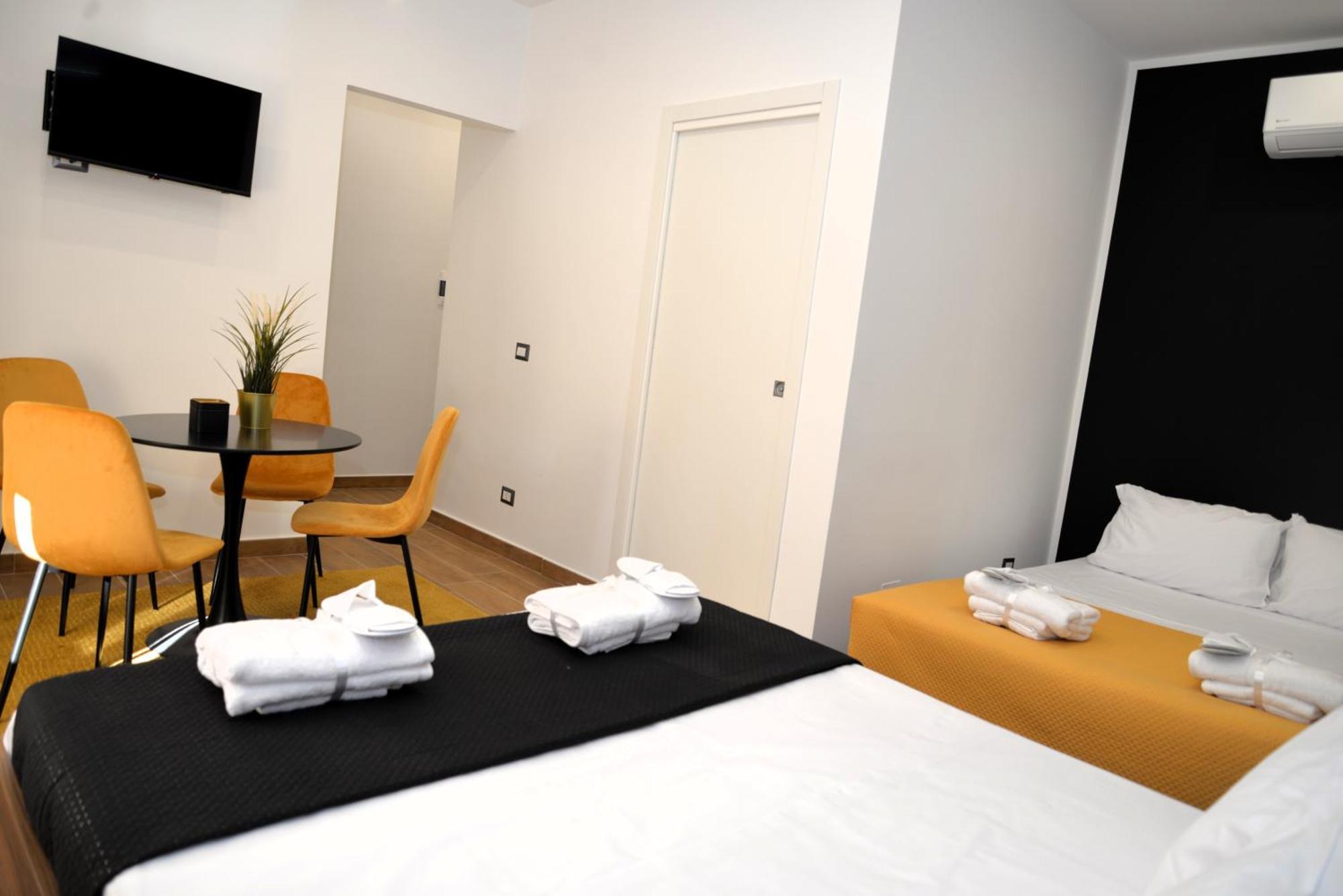 Blackwoody Contemporary Rooms - Napoli Centro Storico Zewnętrze zdjęcie