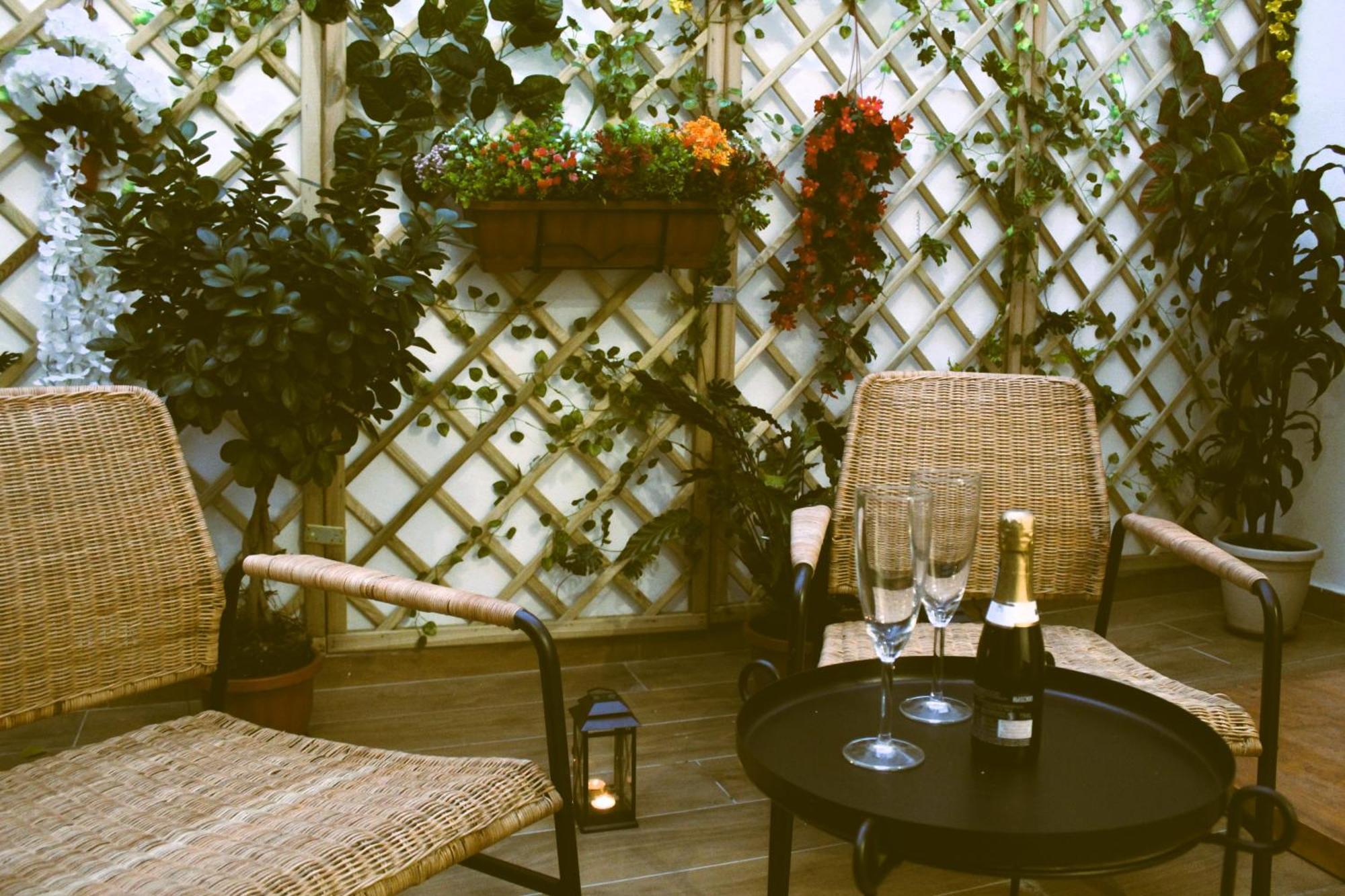 Blackwoody Contemporary Rooms - Napoli Centro Storico Zewnętrze zdjęcie