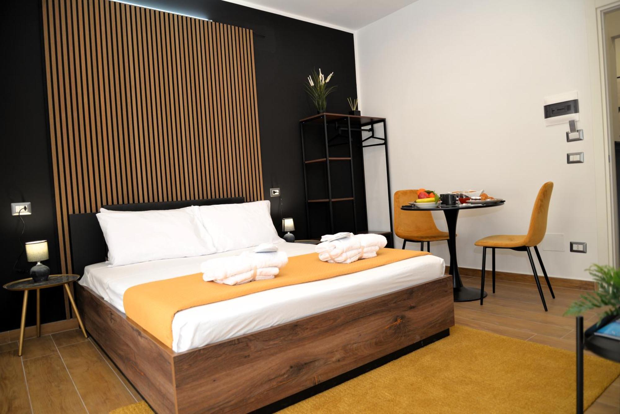 Blackwoody Contemporary Rooms - Napoli Centro Storico Zewnętrze zdjęcie