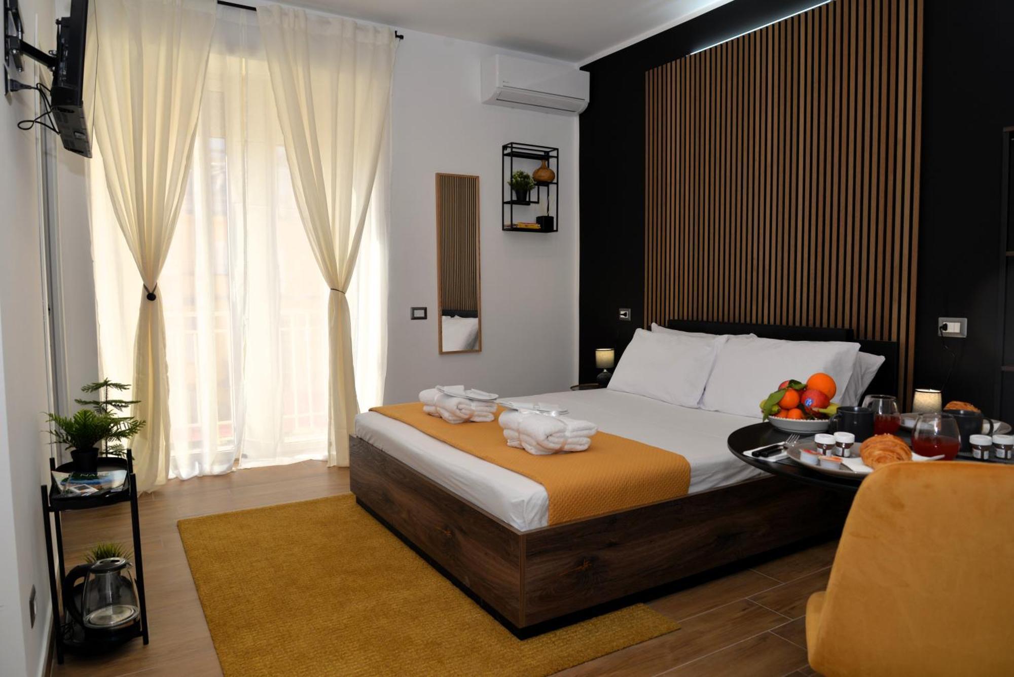 Blackwoody Contemporary Rooms - Napoli Centro Storico Zewnętrze zdjęcie